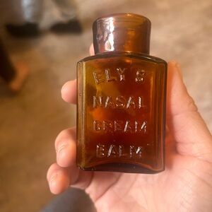 Amber Glass Bath & Body Cream Bottle with Embossed Design